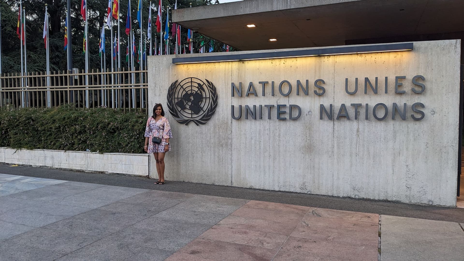 Dana posing infront of the United Nations building